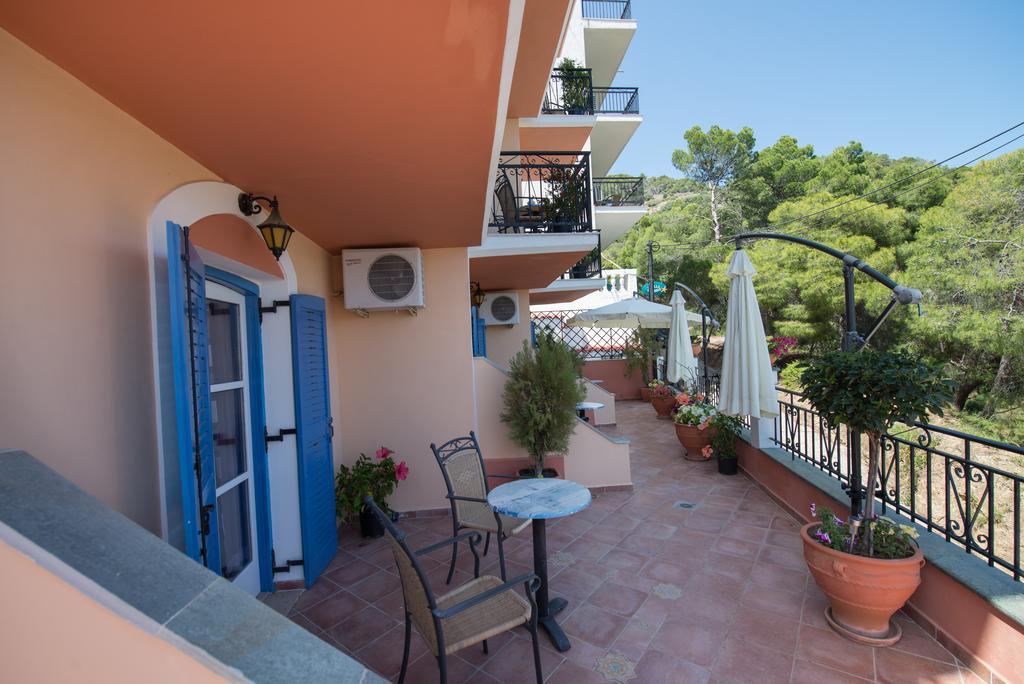 Maria Studios Poros Town Eksteriør bilde