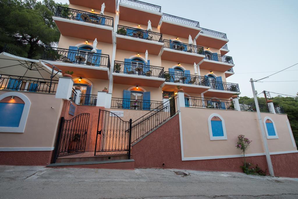 Maria Studios Poros Town Eksteriør bilde