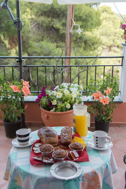 Maria Studios Poros Town Rom bilde